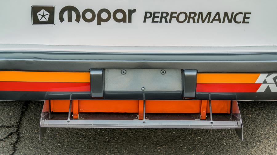 Детали экстерьера Chrysler LeBaron Race Car 1987 года  (фото 39 из 129)